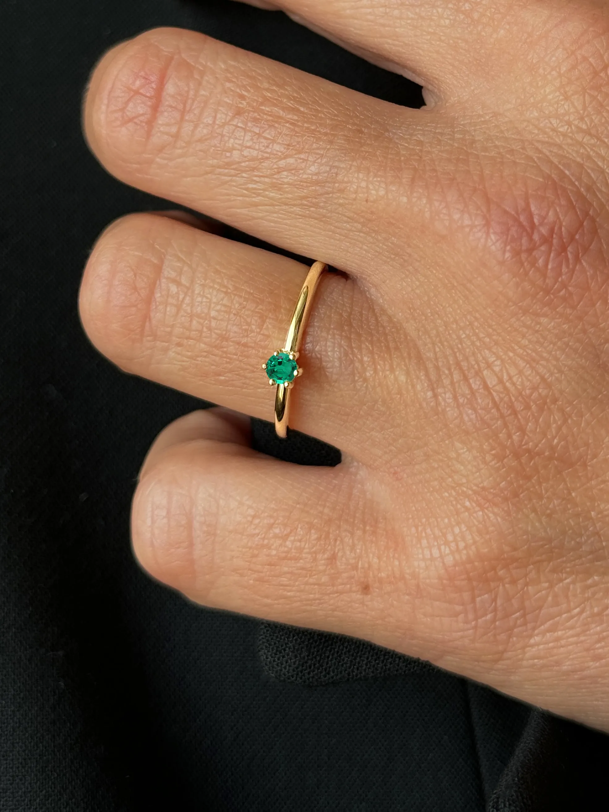 9k Yellow Gold Ring Set with Emerald