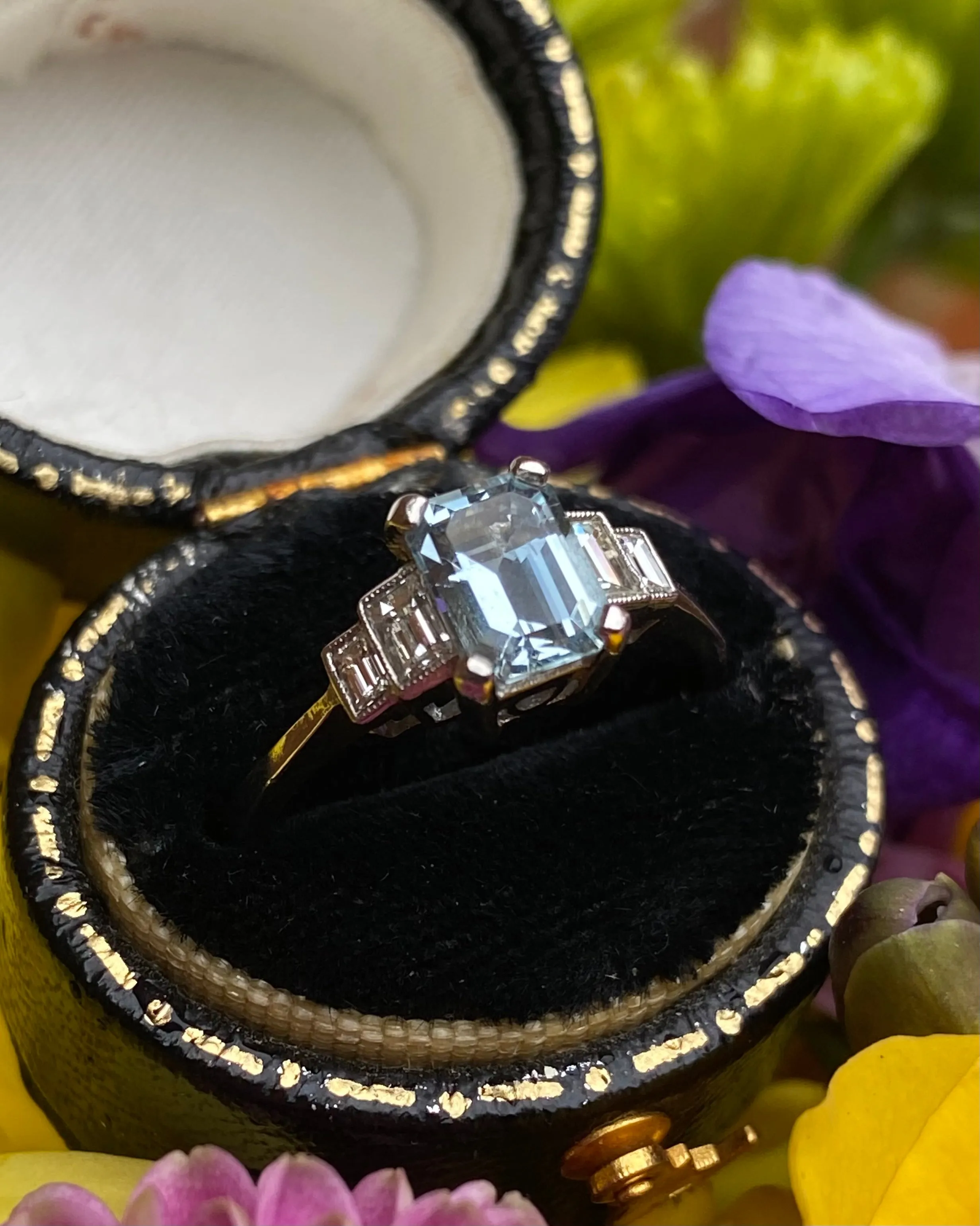 Art Deco Aquamarine and Diamond Platinum Ring 0.25ct   0.80ct