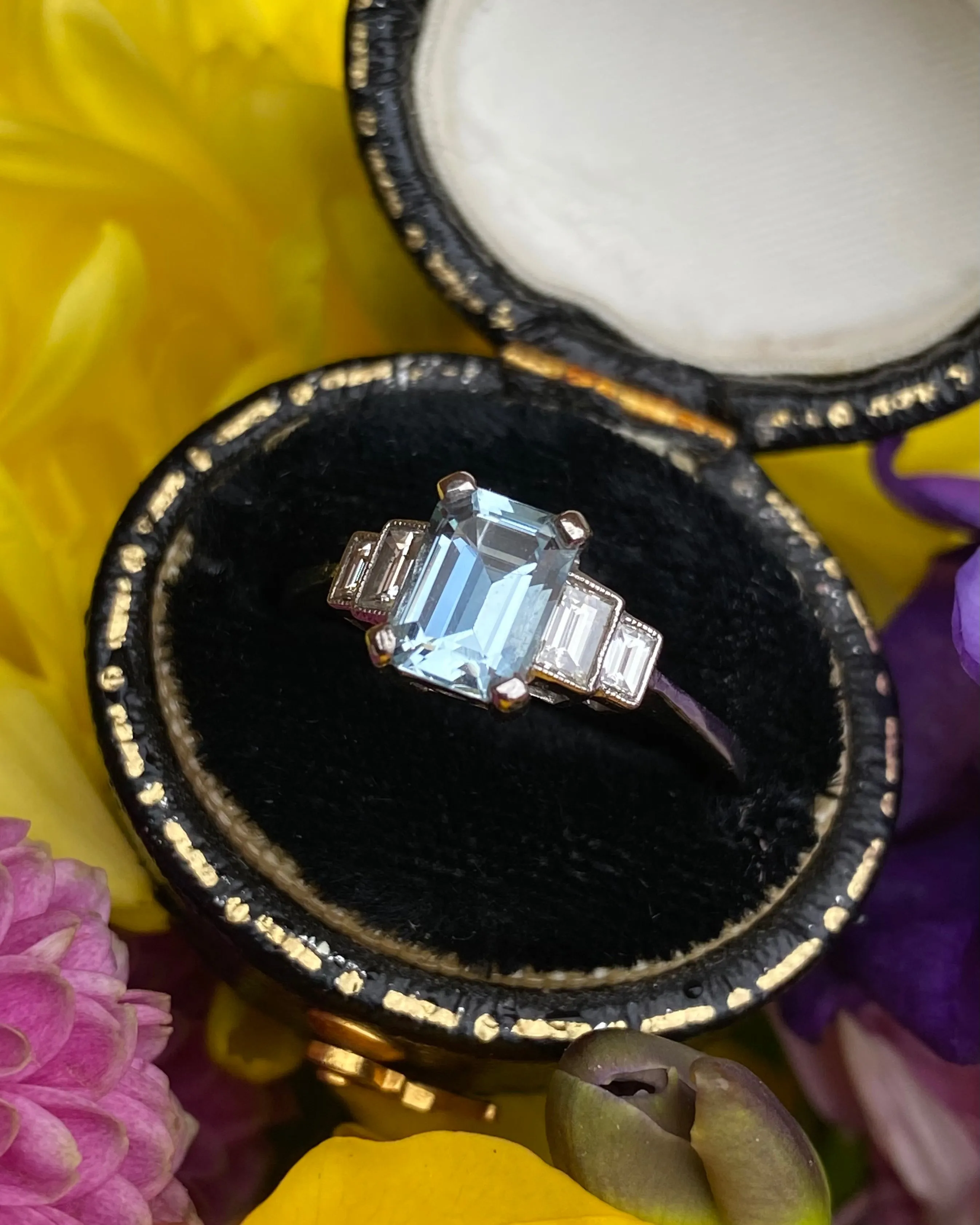 Art Deco Aquamarine and Diamond Platinum Ring 0.25ct   0.80ct