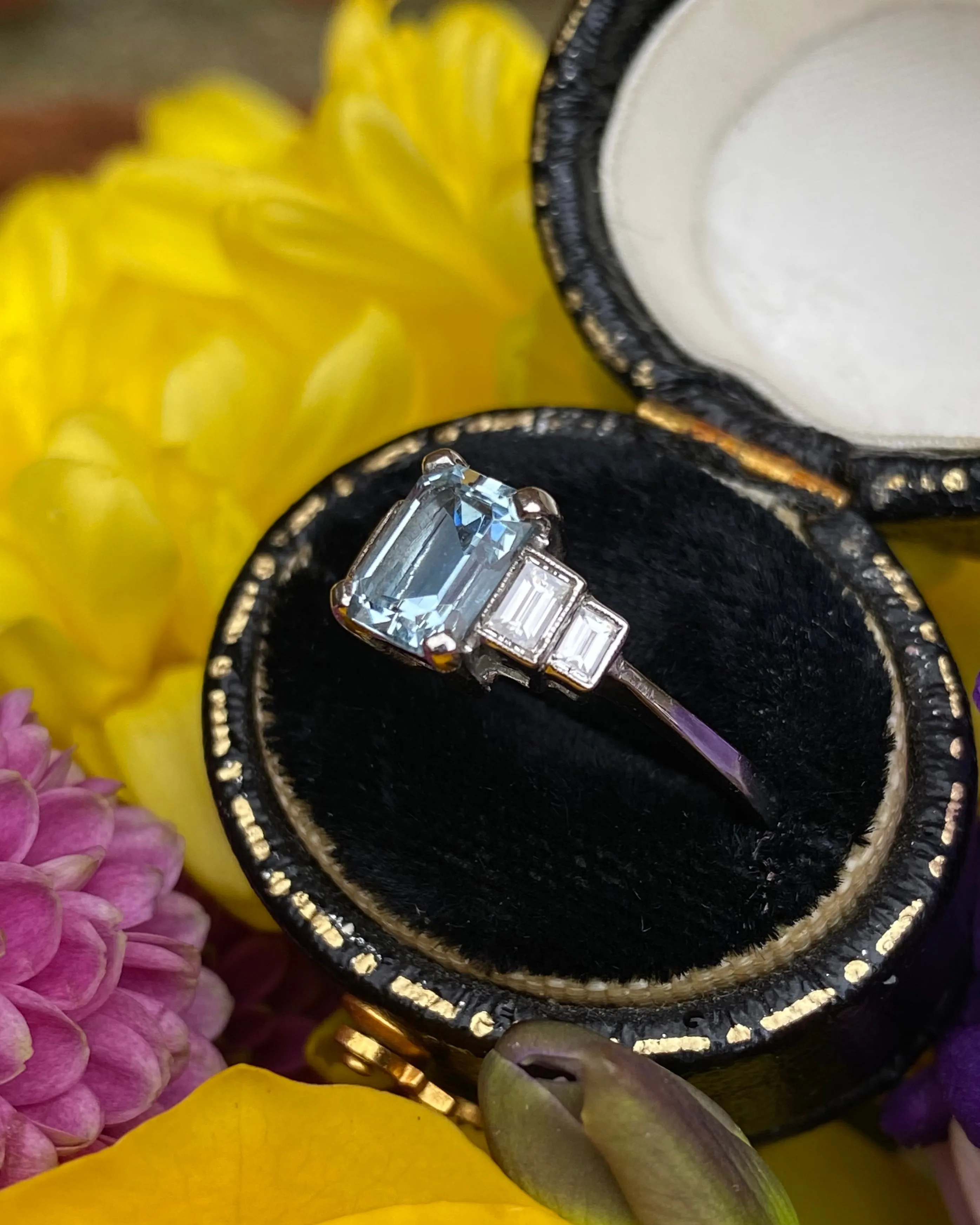Art Deco Aquamarine and Diamond Platinum Ring 0.25ct   0.80ct