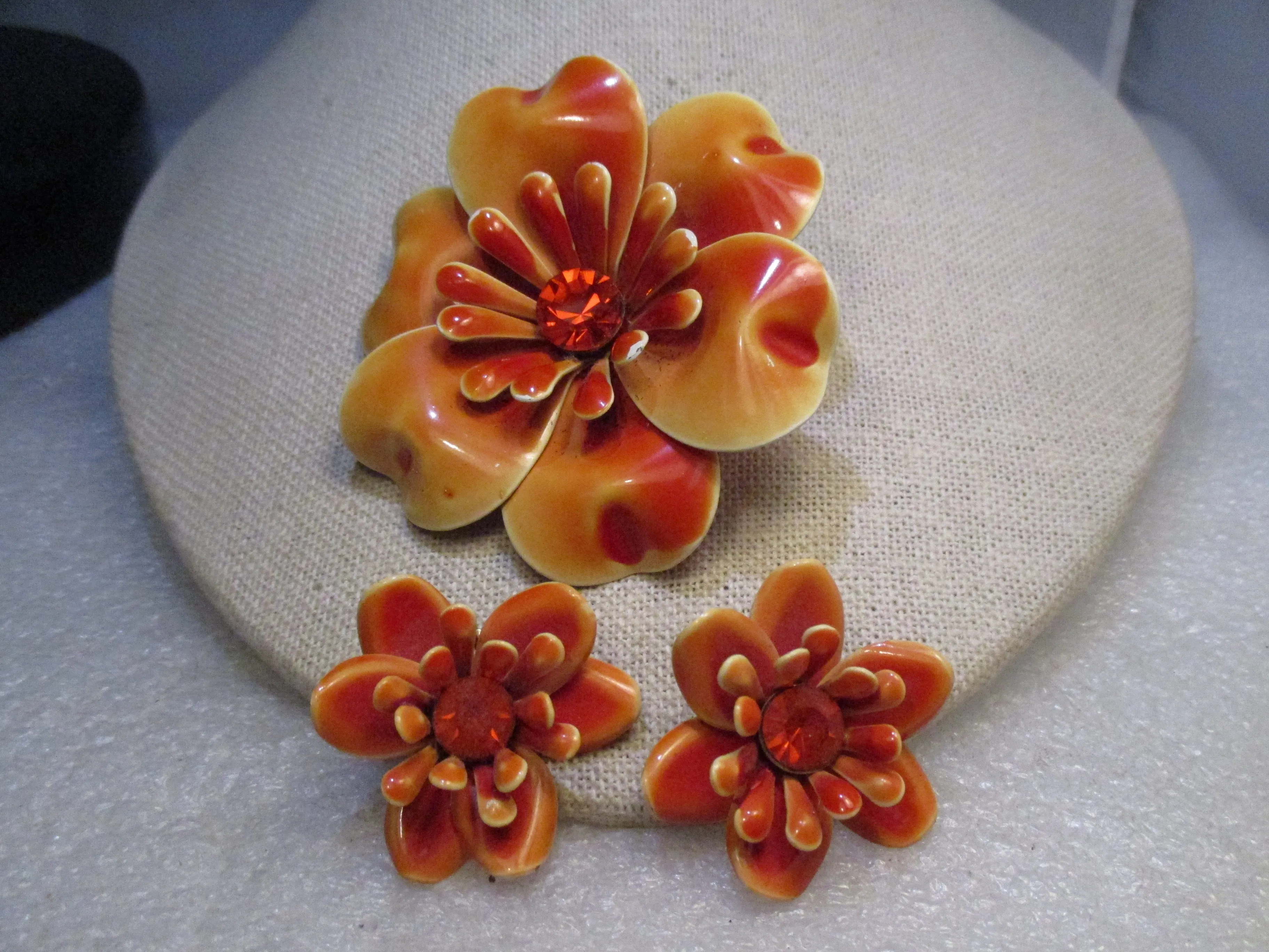 Enameled Floral Brooch & Clip Earrings Set, Shades of Orange, Rhinestone Center 1950's/1960's