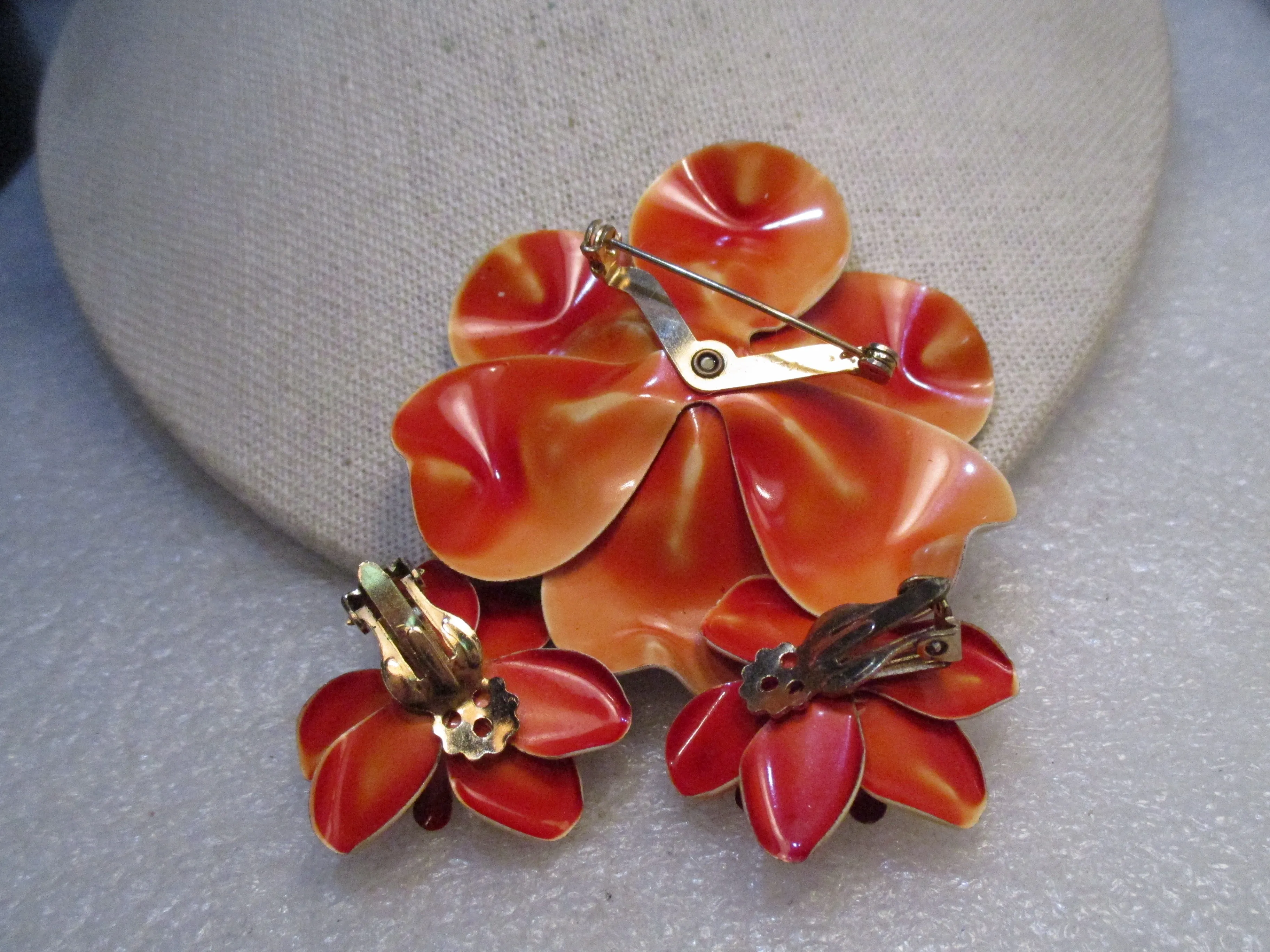 Enameled Floral Brooch & Clip Earrings Set, Shades of Orange, Rhinestone Center 1950's/1960's