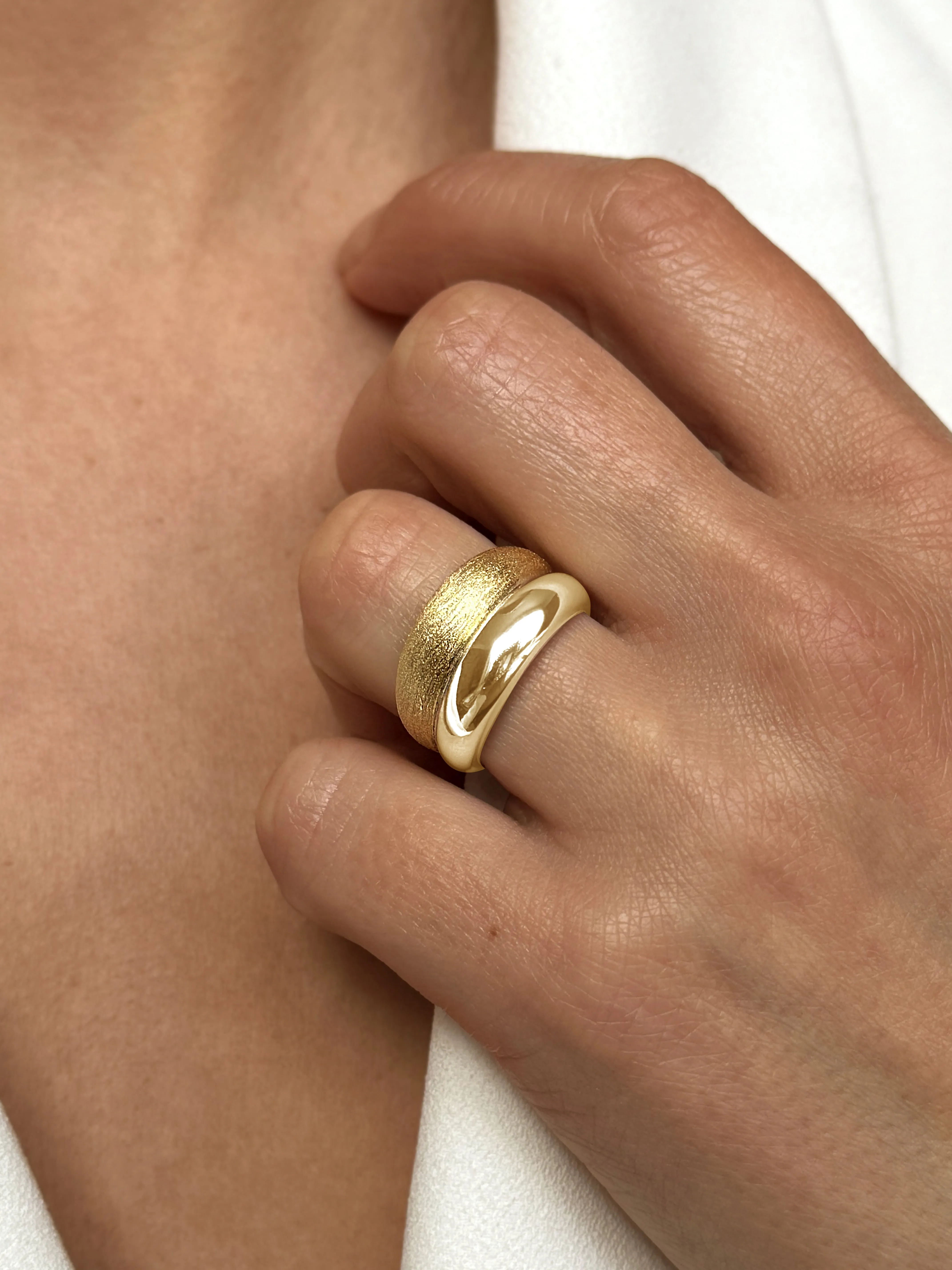Gold ring 18k yellow gold