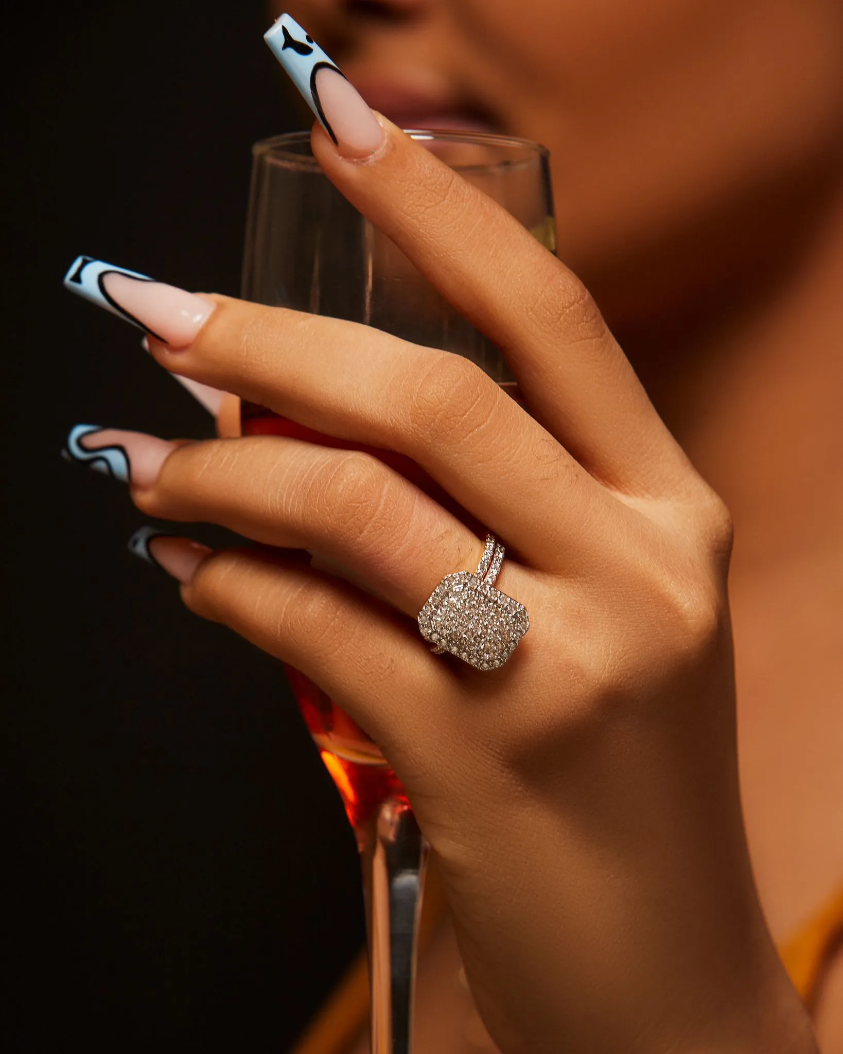 Jamila Natural Diamond Bride Set in 18K Gold