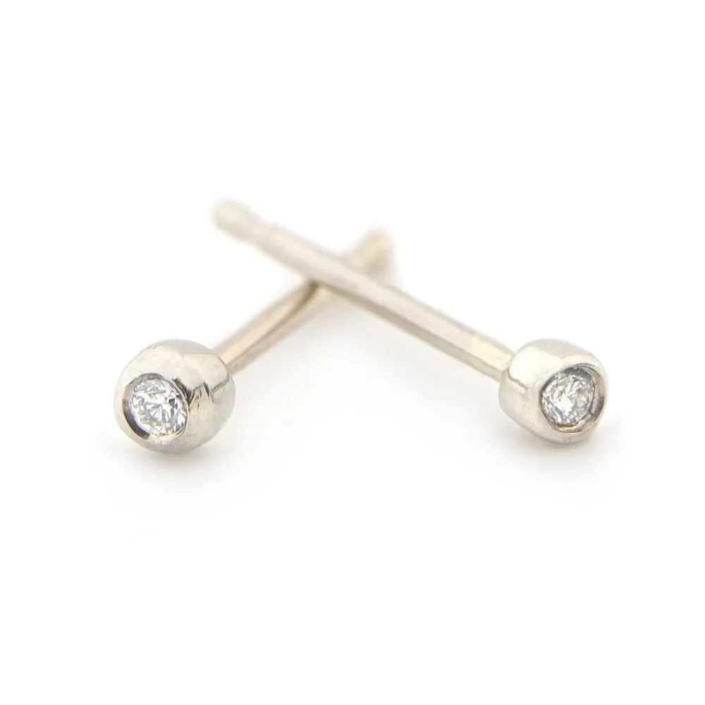 Single Seed Diamond Stud Earrings