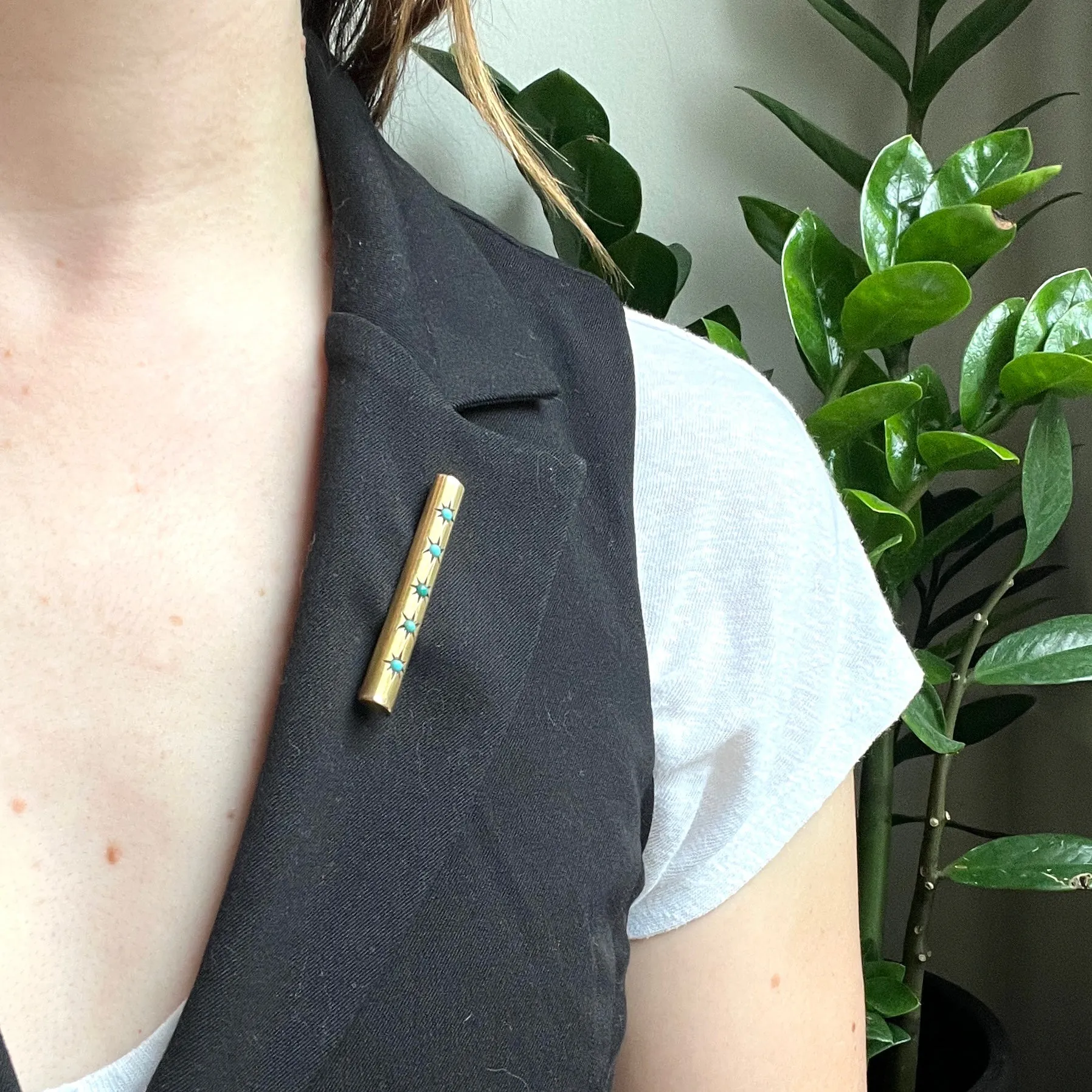 Star-Set Turquoise in Gold Bar Pin