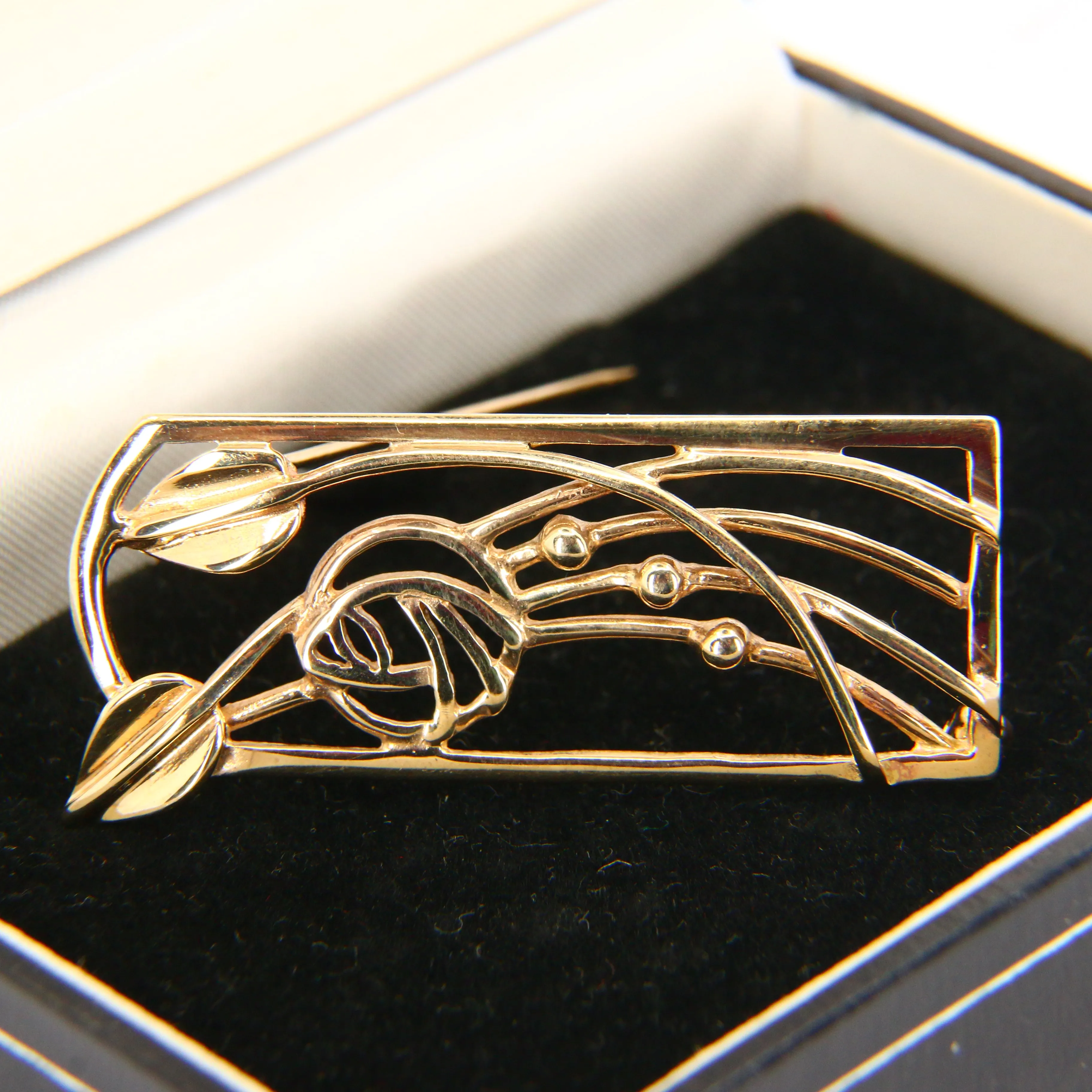 Vintage 9ct Charles Rennie Mackintosh Gold Brooch Hallmarked Yellow Gold Boxed