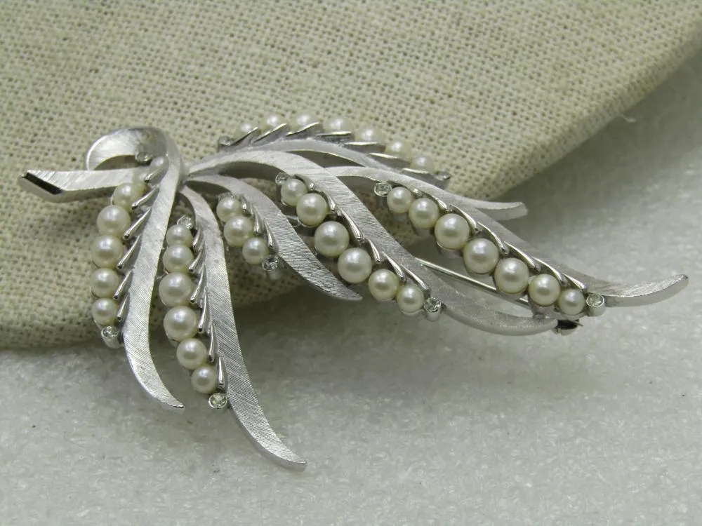 Vintage Trifari Faux Pearl and Rhinestone Stem Brooch, 3"